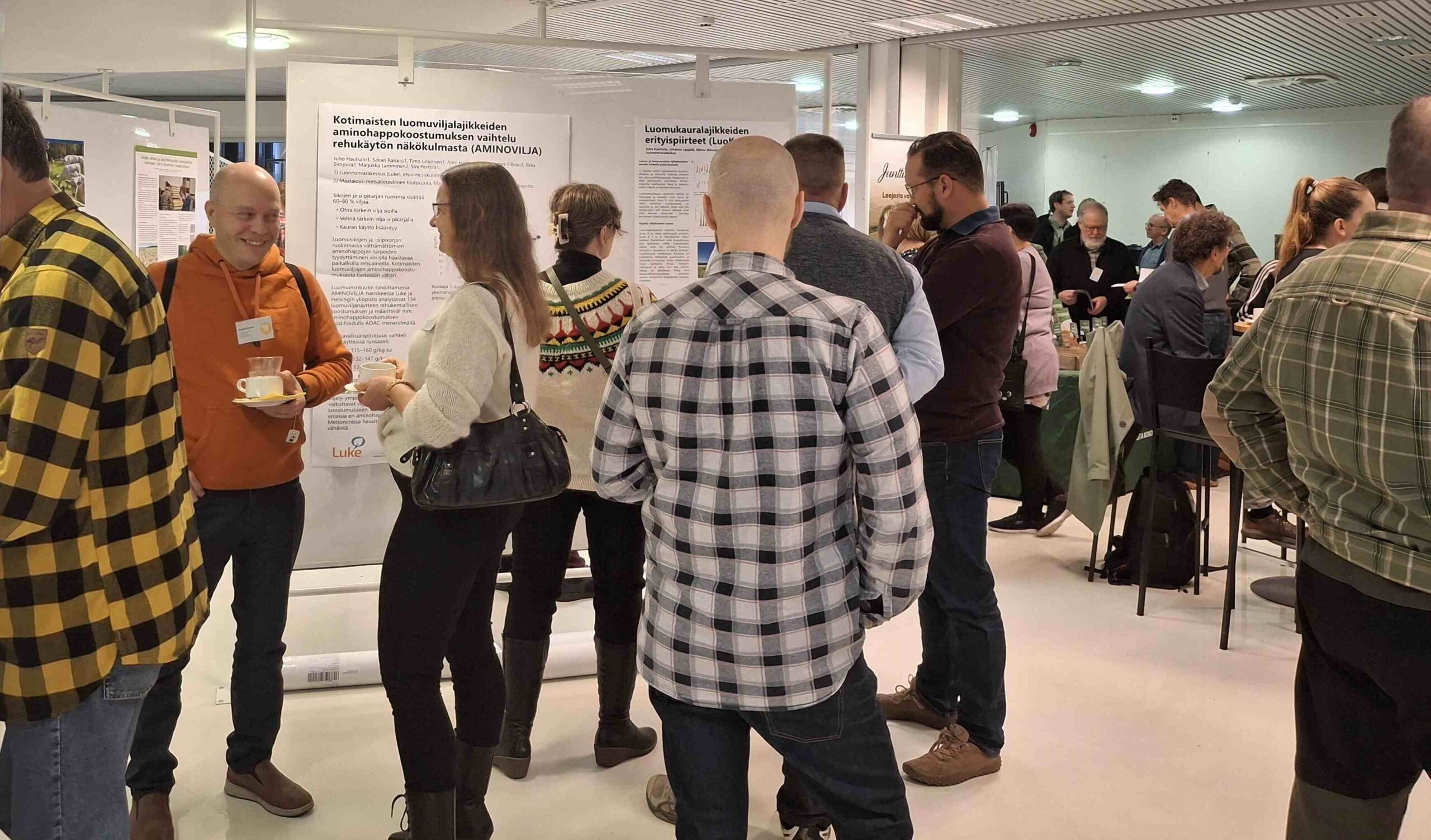 Posterin&auml;yttely Luomup&auml;ivill&auml; 2026